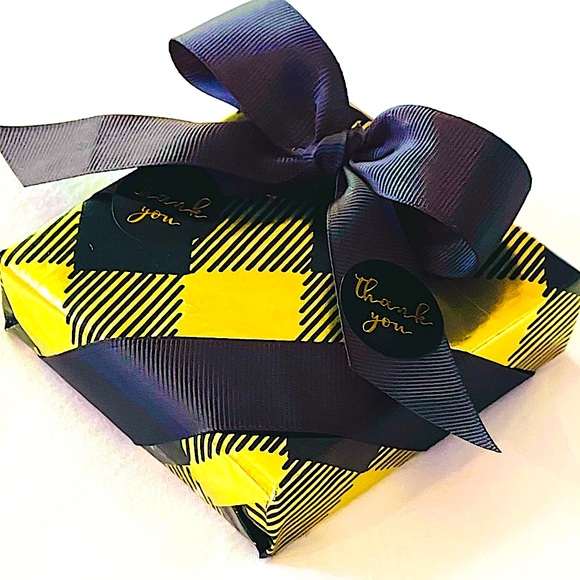 ⭐️ COMES GIFT WRAPPED ⭐️ BLACK SQAURE EARRINGS - Picture 7 of 10